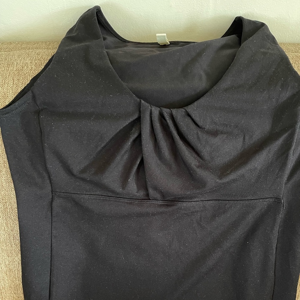 Gaiam black top size Large